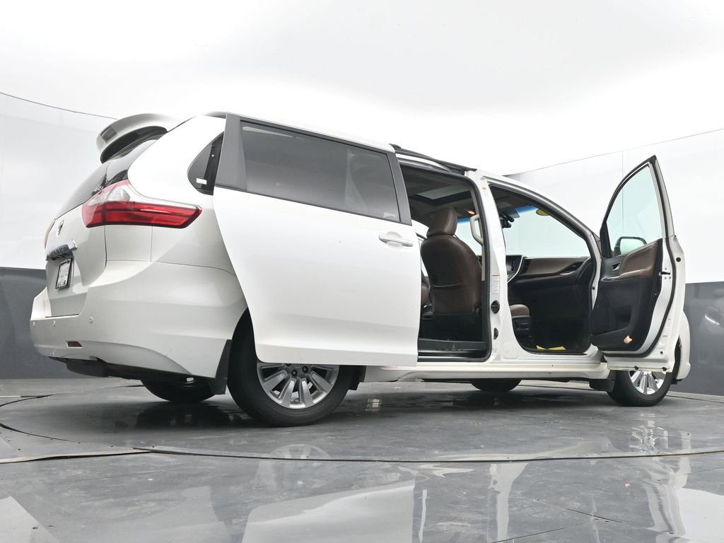 Used 2016 Toyota Sienna Limited Premium AWD/4WD image 80