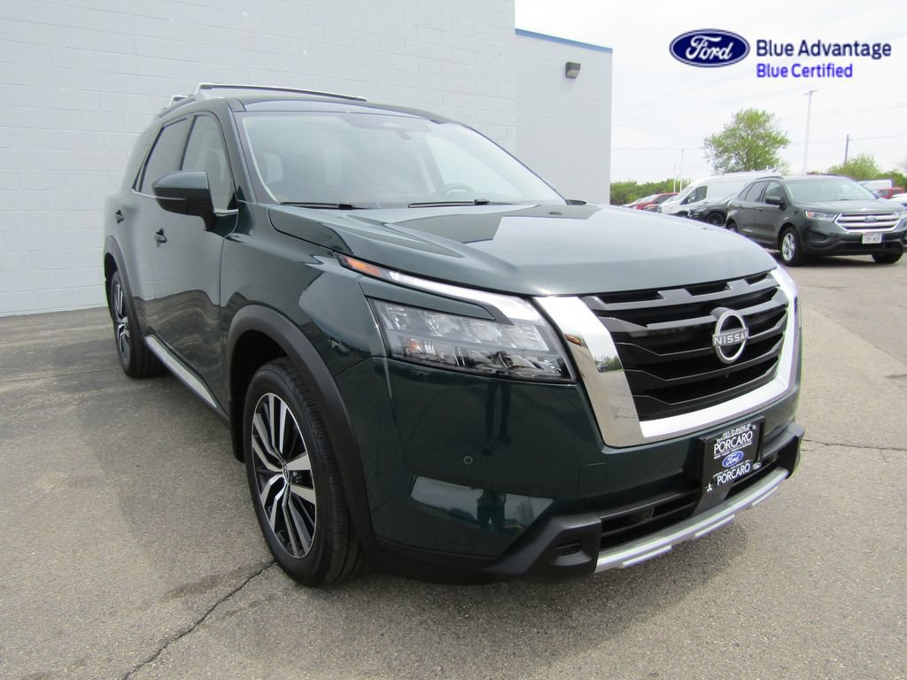 Used 2025 Nissan Pathfinder Platinum w/ Cargo Package AWD/4WD image 9