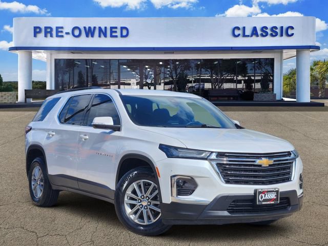 Used 2023 Chevrolet Traverse LT FWD image 1