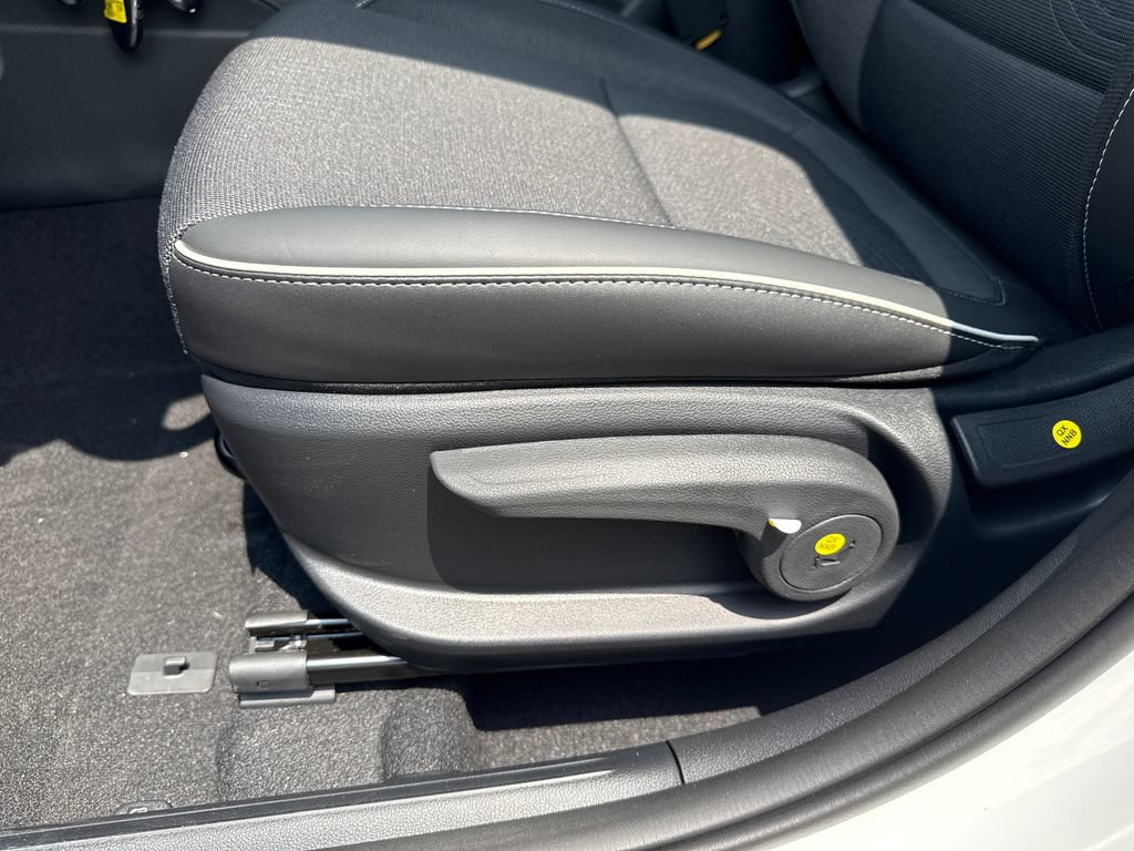 New 2026 Hyundai Venue SEL FWD image 13