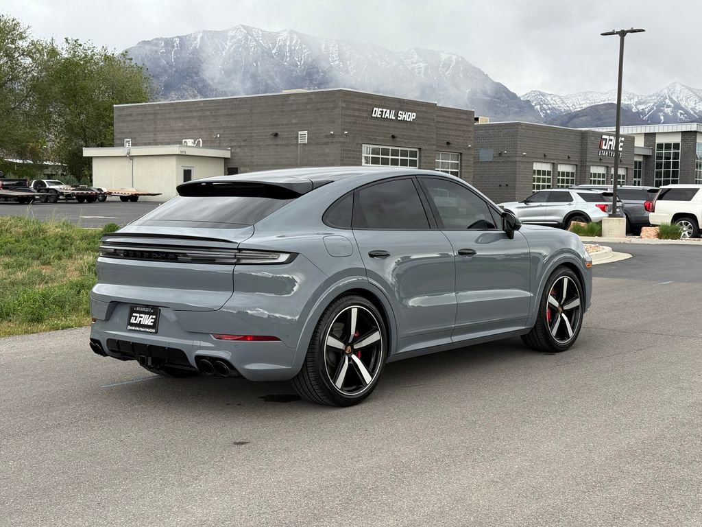 Used 2026 Porsche Cayenne S AWD/4WD image 9