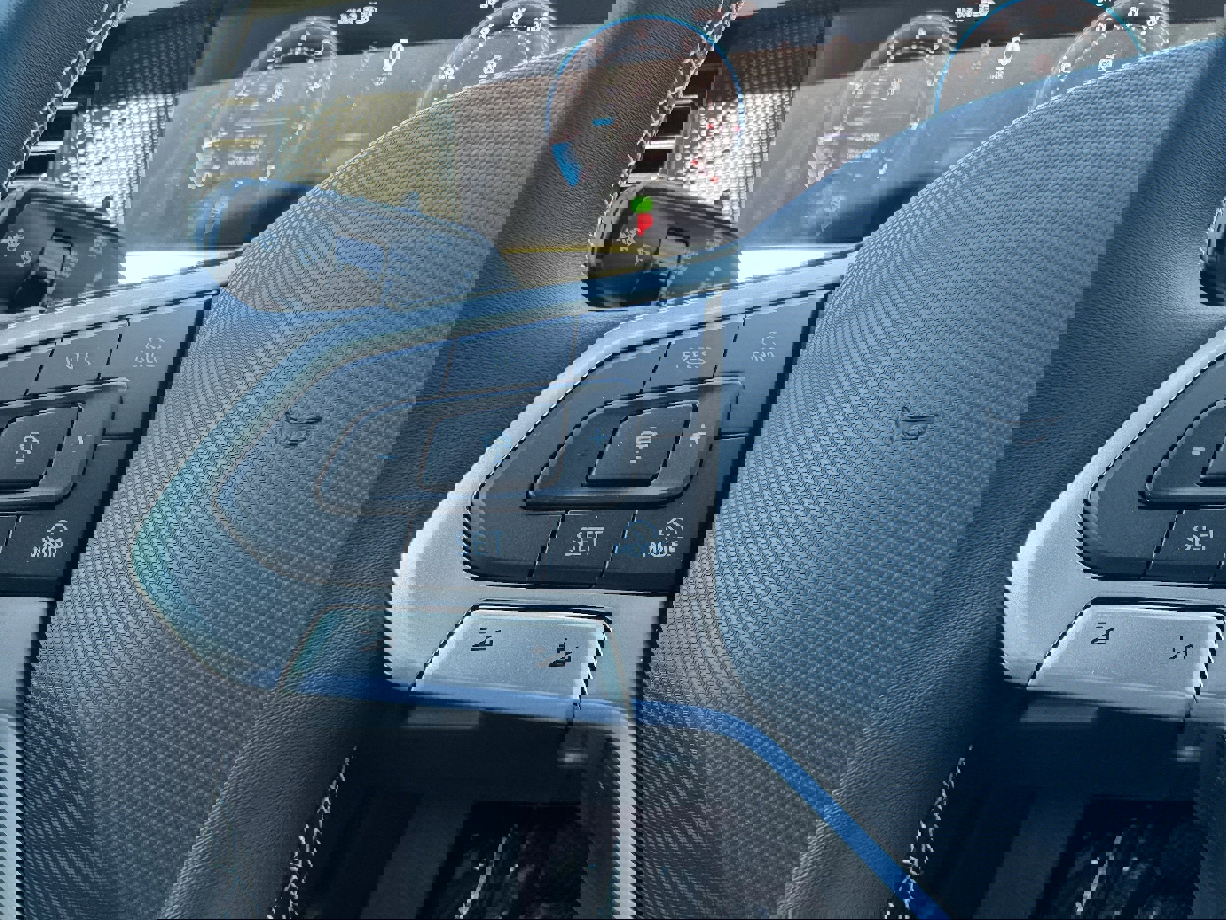 New 2025 Volkswagen Tiguan SE image 22