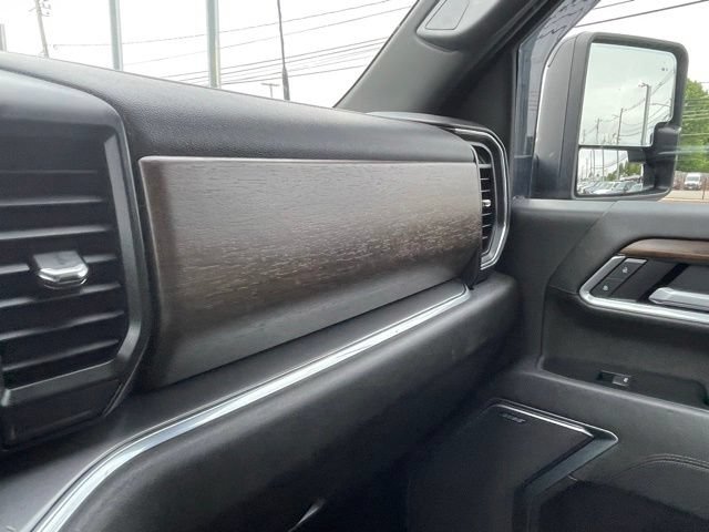 Used 2025 Chevrolet Silverado 3500 High Country w/ High Country Premium Package AWD/4WD image 21