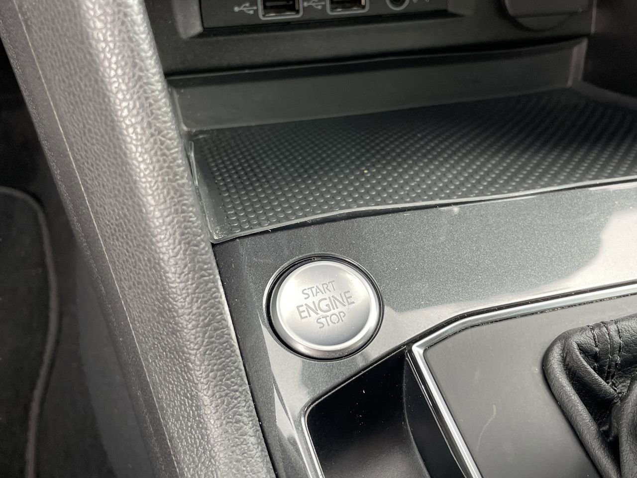 Used 2019 Volkswagen Tiguan SEL Premium AWD/4WD image 31