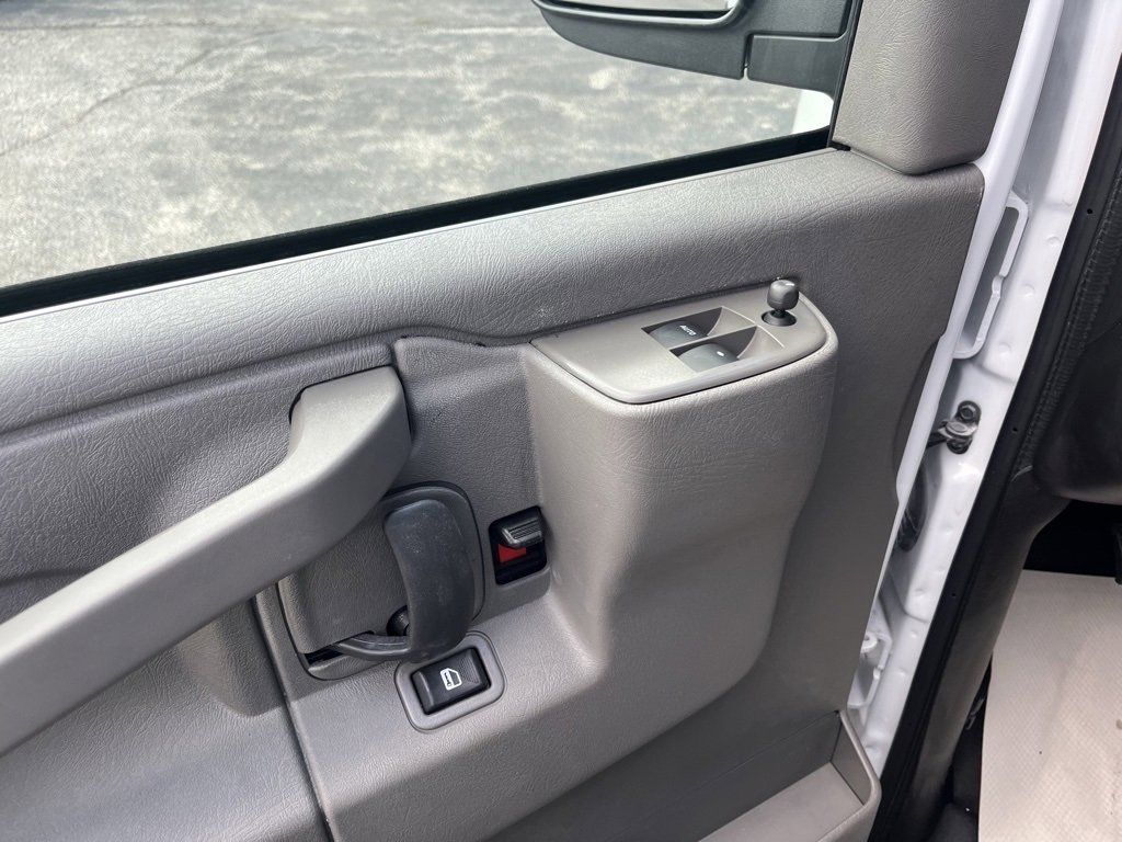 New 2025 Chevrolet Express 3500 w/ Power Convenience Package image 10