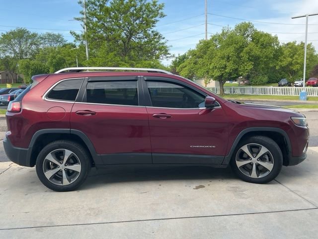 Used 2019 Jeep Cherokee Limited FWD image 10