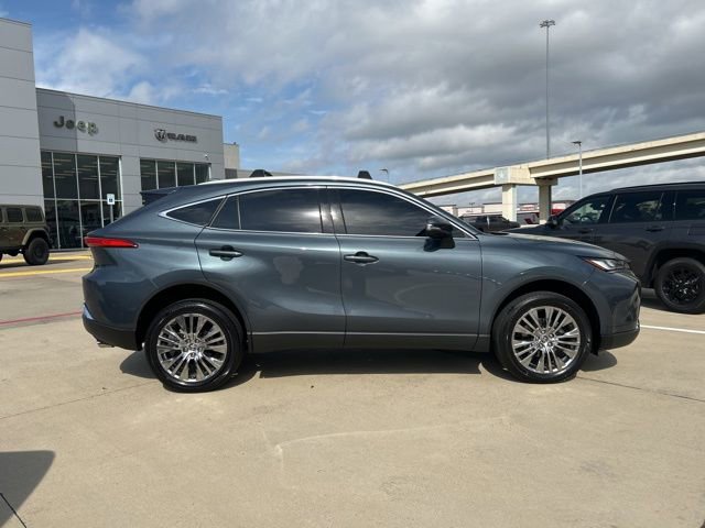 Used 2024 Toyota Venza XLE AWD/4WD image 14