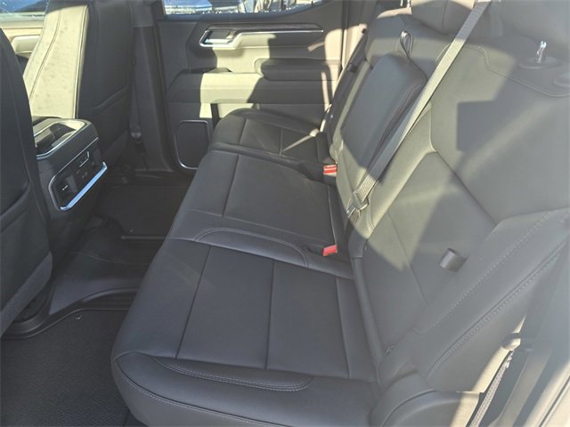 New 2026 GMC Sierra 1500 SLT image 9