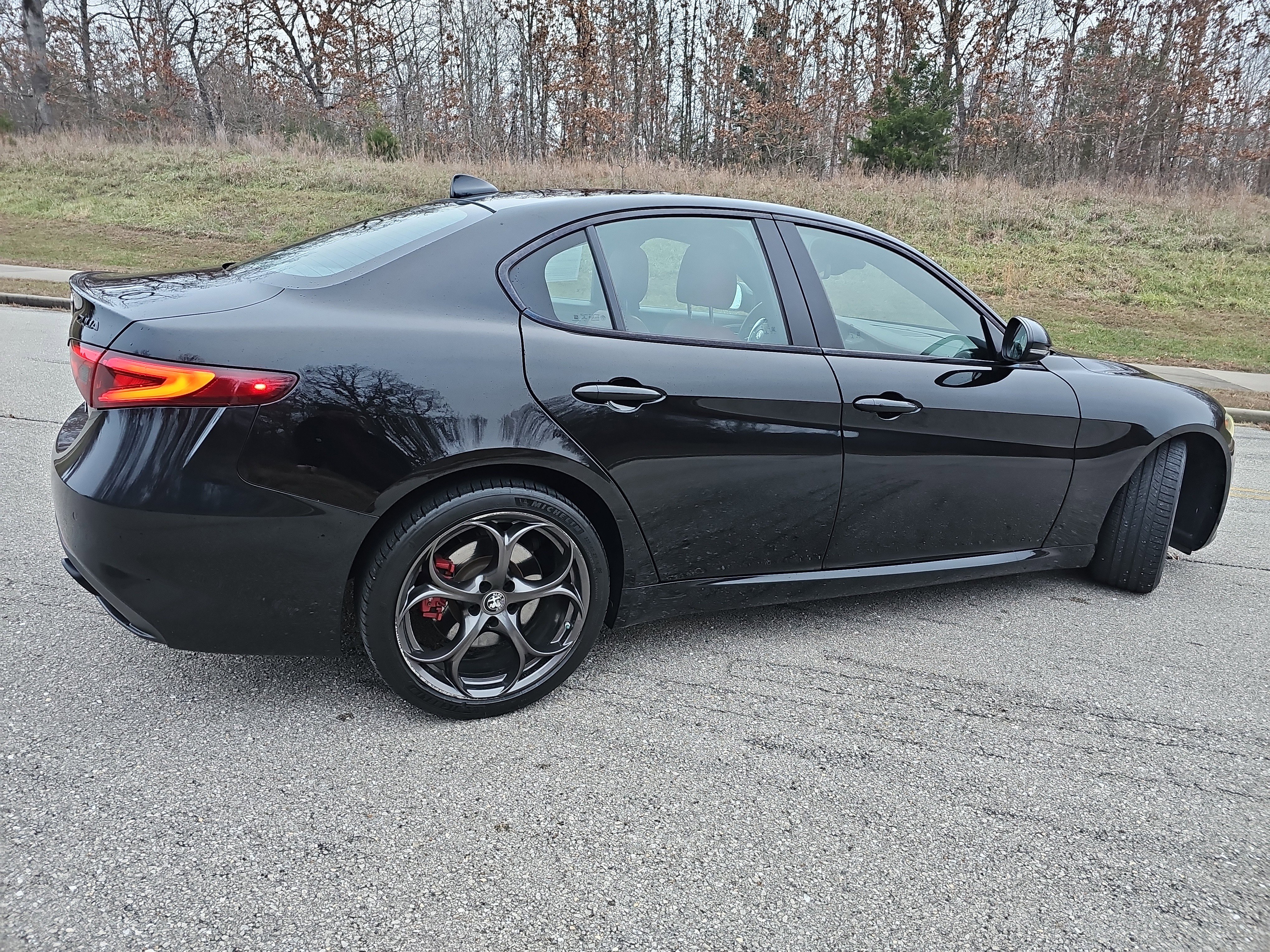 Used 2021 Alfa Romeo Giulia Ti Sport image 3