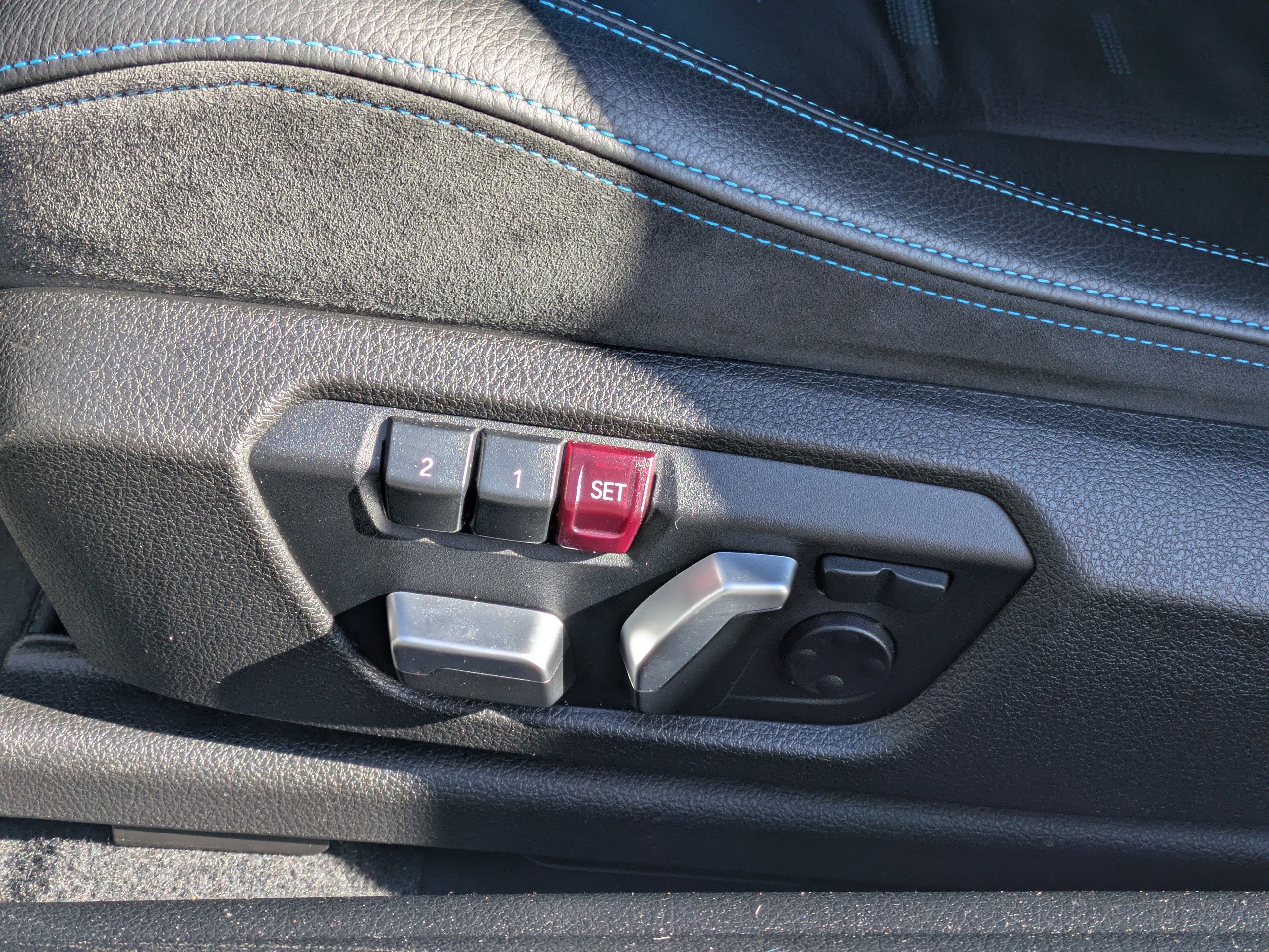 Used 2021 BMW M2 Competition w/ Executive Package image 28