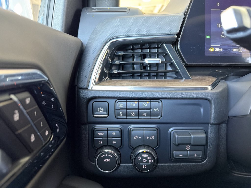 New 2026 Chevrolet Tahoe High Country w/ Sun And Tow Package AWD/4WD image 20