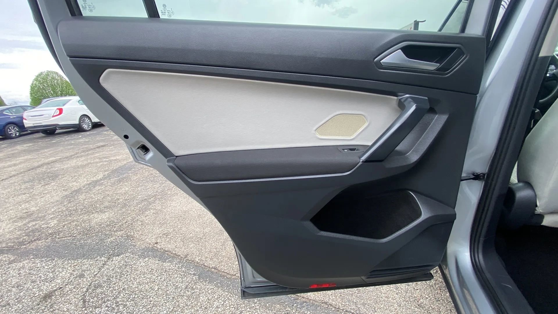 Used 2019 Volkswagen Tiguan S image 20