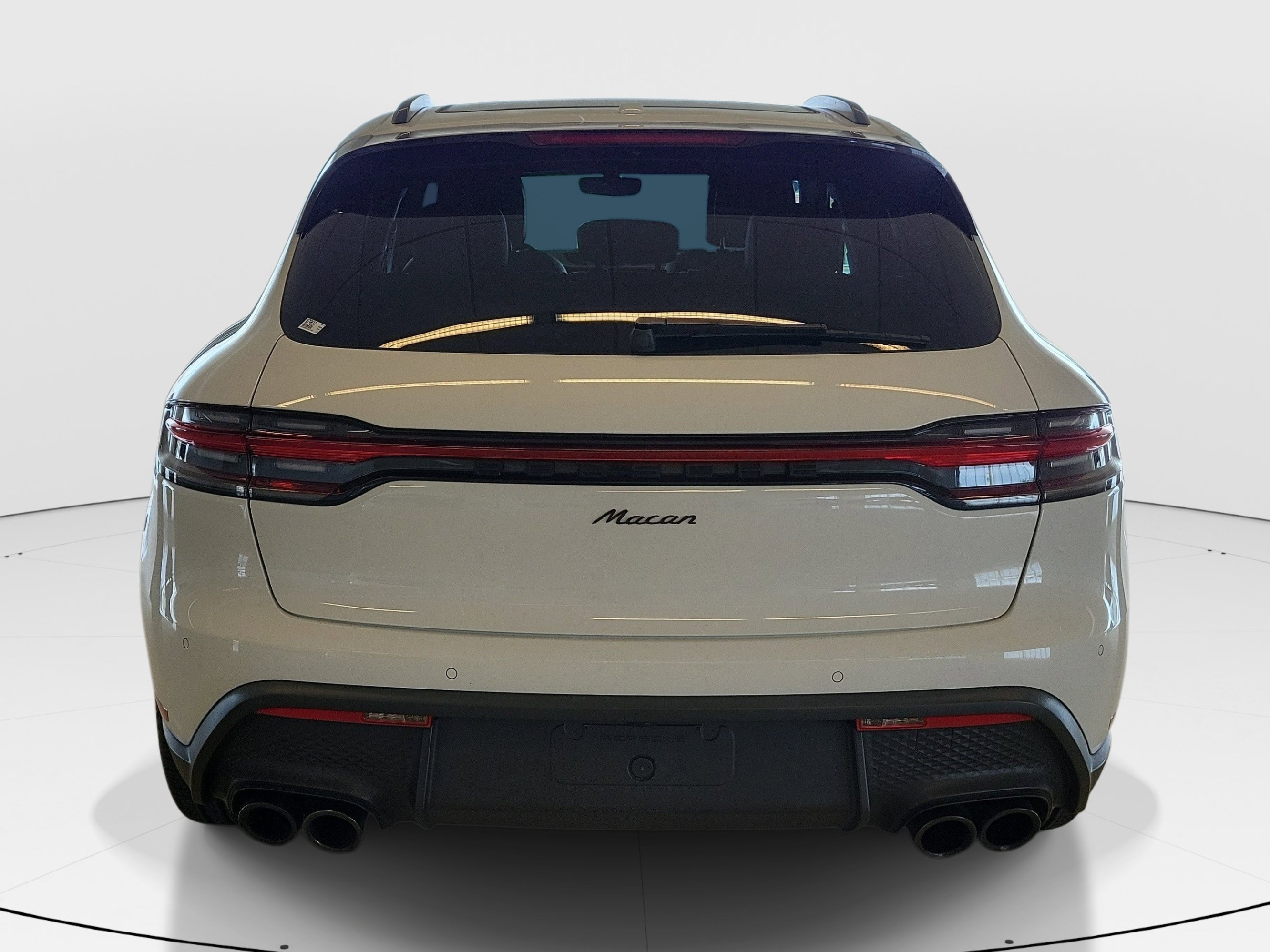 Used 2023 Porsche Macan AWD/4WD image 6
