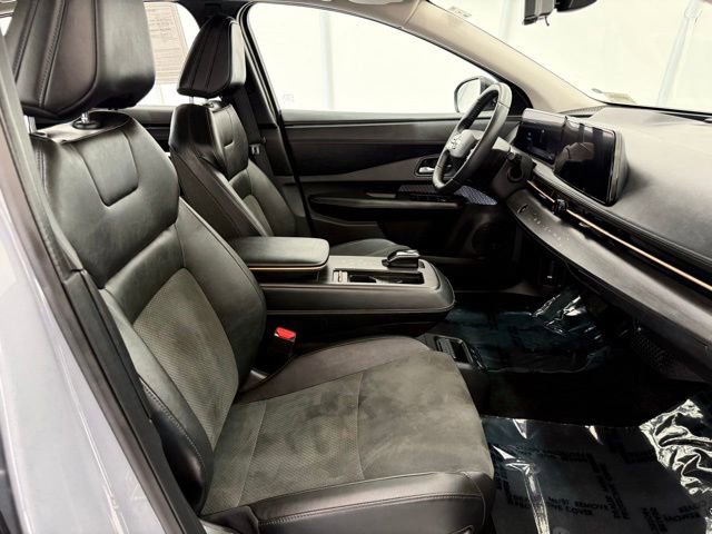 Used 2024 Nissan Ariya FWD image 18
