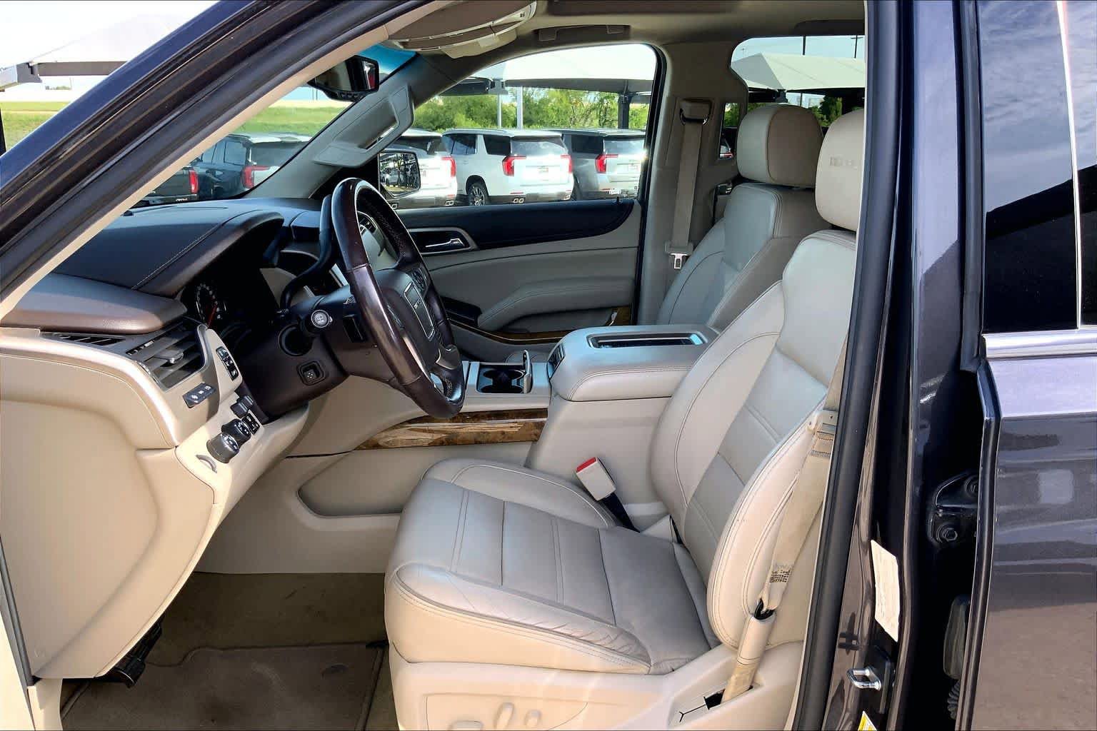 Used 2017 GMC Yukon Denali AWD/4WD image 8