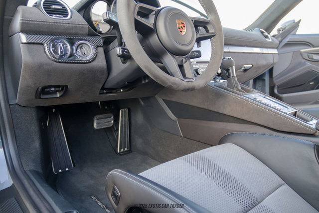 Used 2023 Porsche 718 Cayman GT4 RS image 35