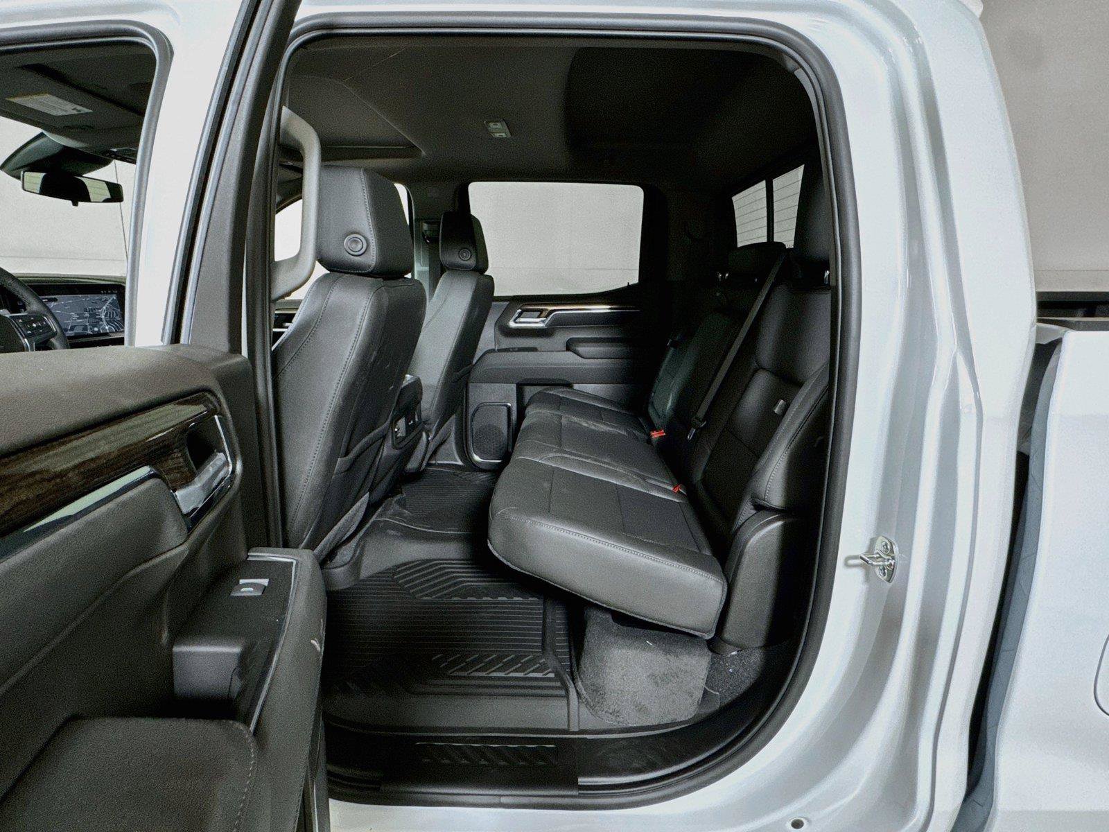 New 2026 Chevrolet Silverado 1500 LT Trail Boss w/ Dark Appearance Package AWD/4WD image 13