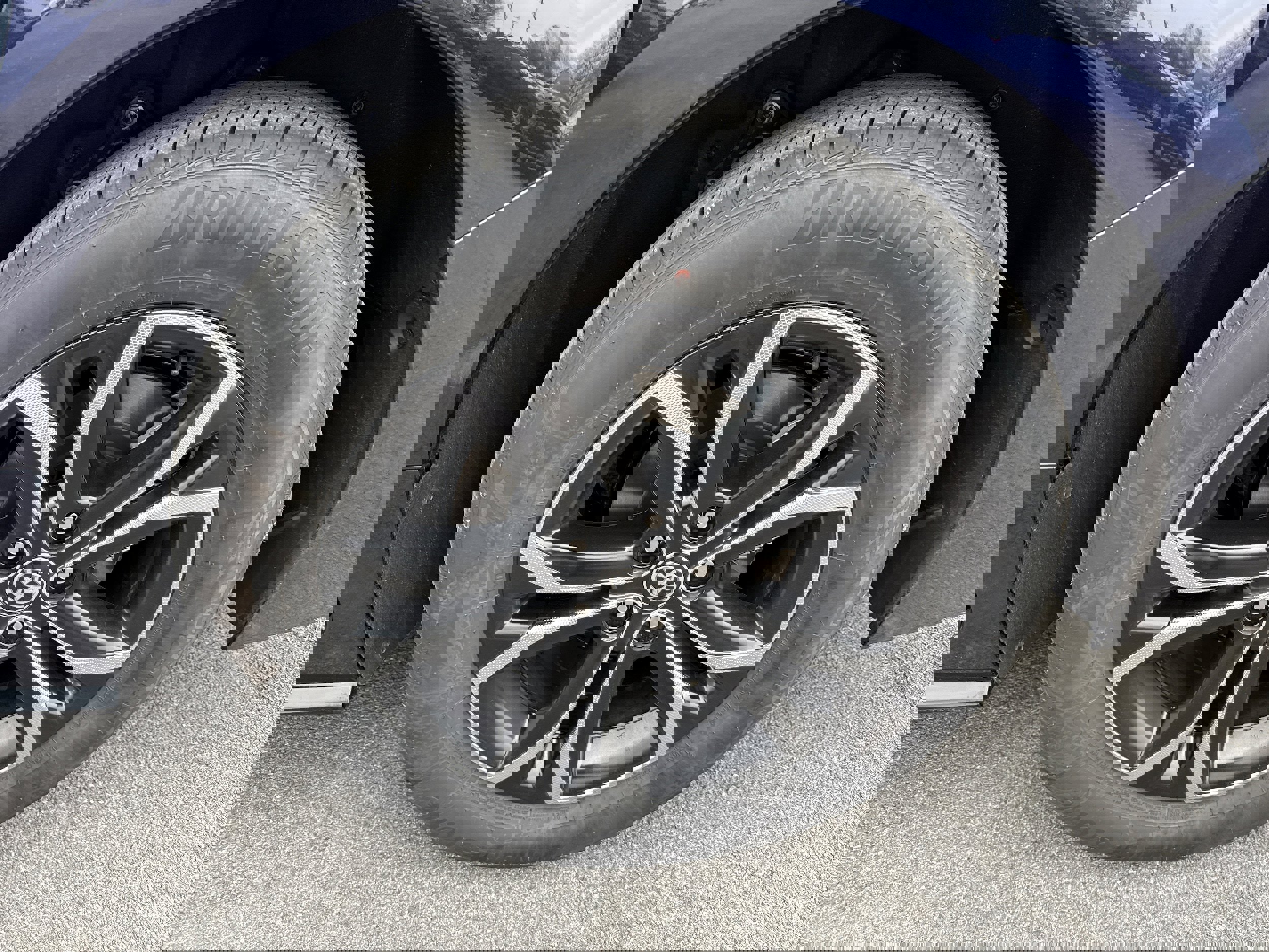 Used 2025 Toyota Sienna Platinum image 18