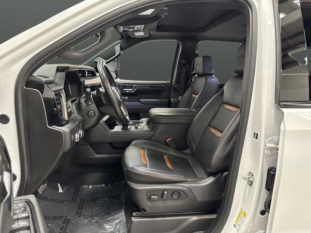 Used 2024 GMC Sierra 1500 AT4 w/ Technology Package image 4