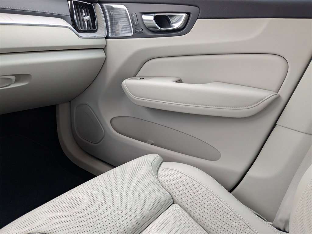 Certified 2023 Volvo XC60 B6 Ultimate image 7