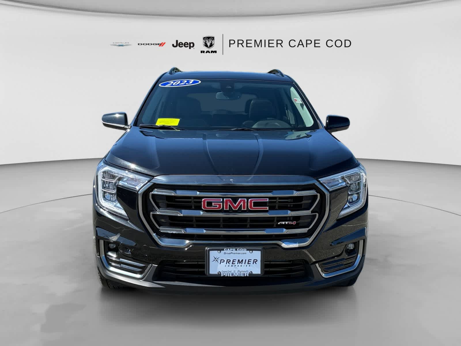 Used 2023 GMC Terrain AT4 w/ Infotainment Package II AWD/4WD image 2