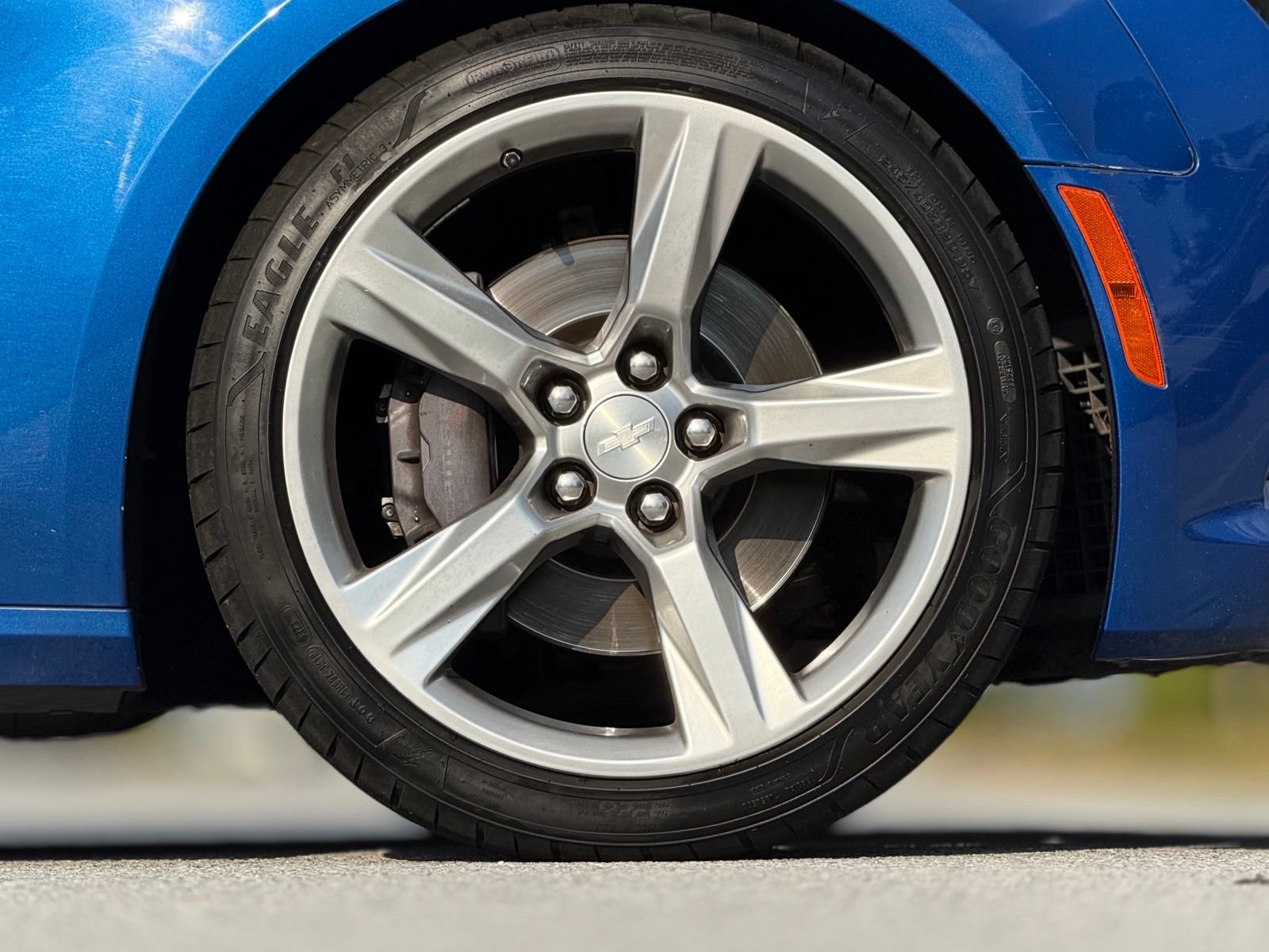Used 2018 Chevrolet Camaro SS RWD image 21