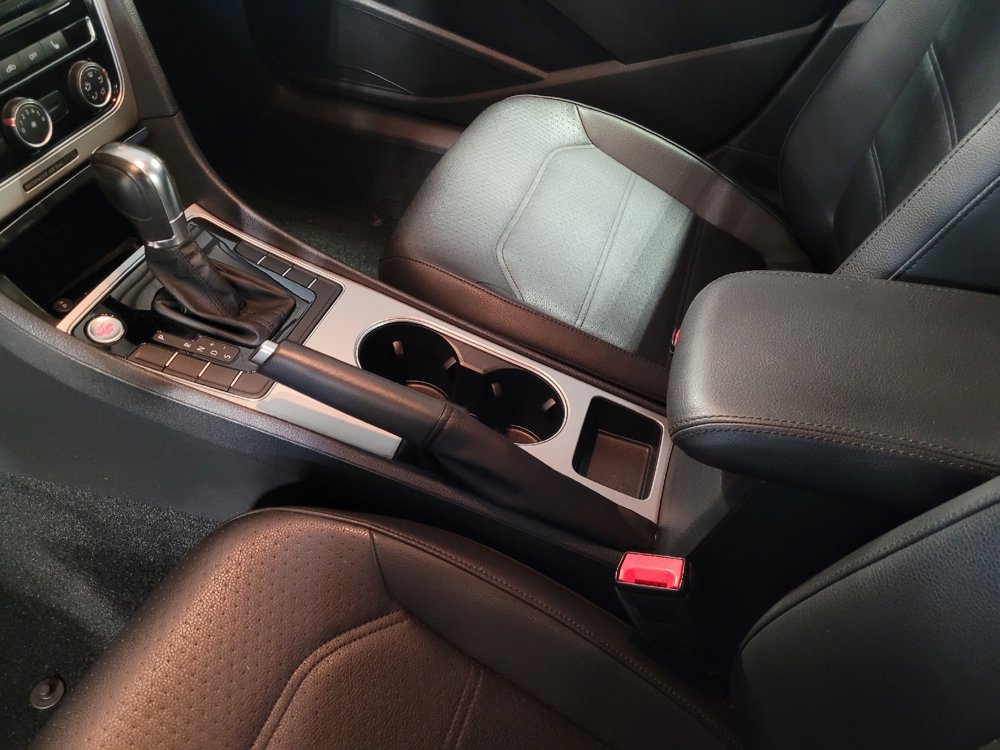 Used 2019 Volkswagen Passat 2.0T Wolfsburg w/ Wheels & Sunroof Package FWD image 26