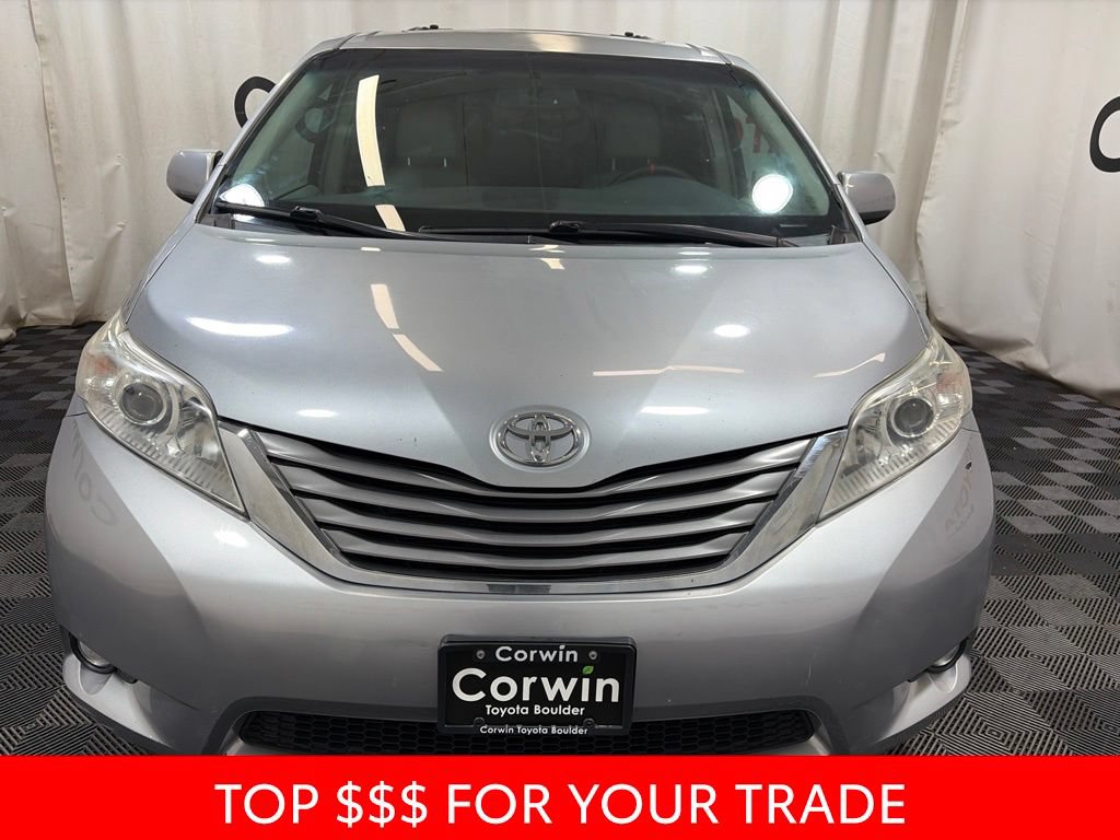 Used 2011 Toyota Sienna XLE w/ XLE Navigation Pkg FWD image 2
