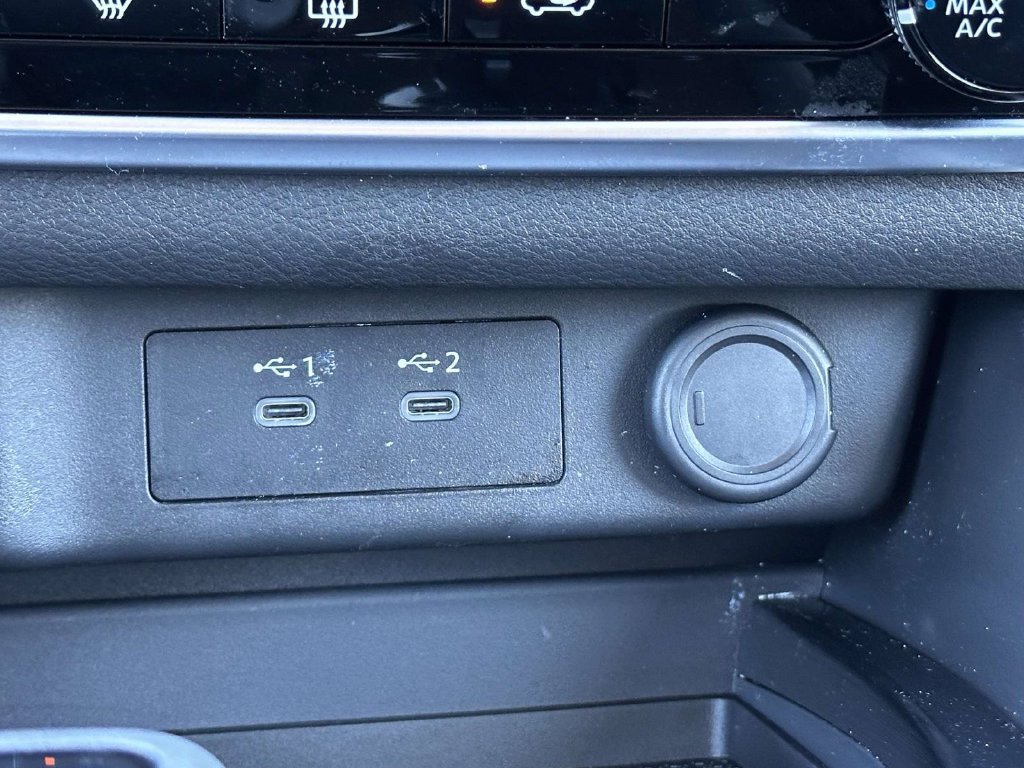 Used 2026 Nissan Rogue S FWD image 19