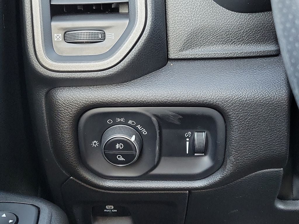 Used 2025 RAM 1500 Tradesman AWD/4WD image 14