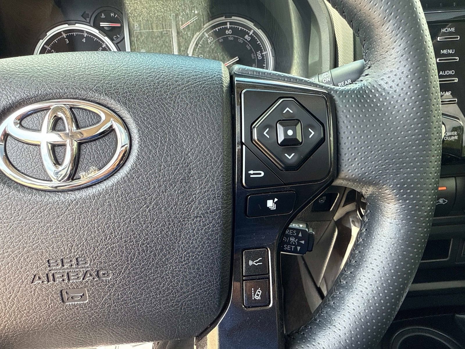 Used 2023 Toyota 4Runner TRD Off-Road Premium w/ Moonroof Package AWD/4WD image 27
