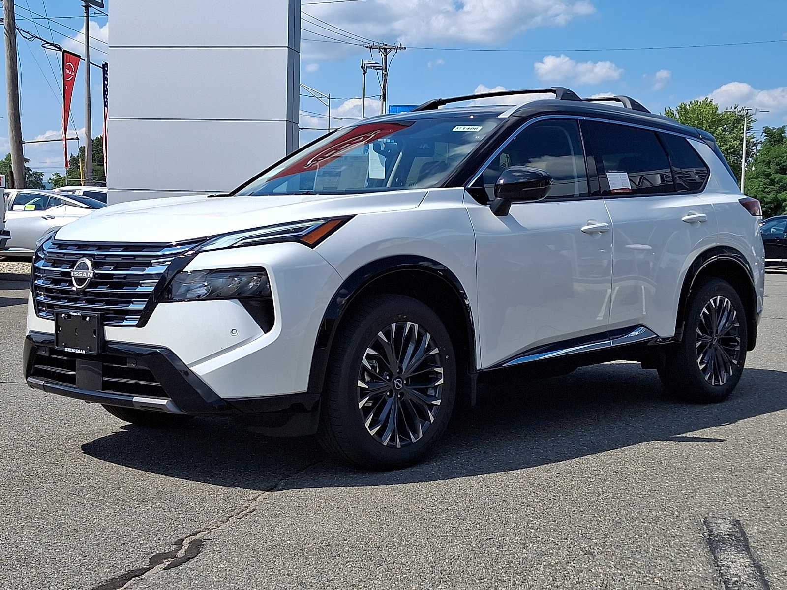 New 2026 Nissan Rogue Platinum AWD/4WD image 2