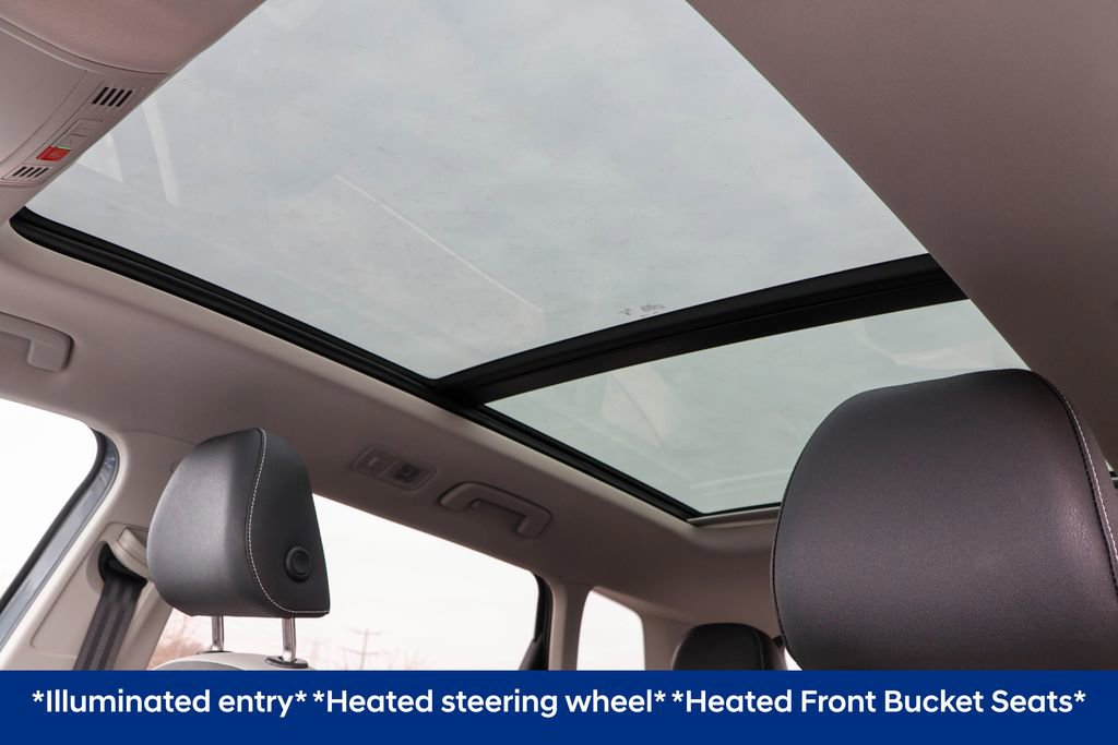 Used 2025 Volkswagen Taos SE image 6