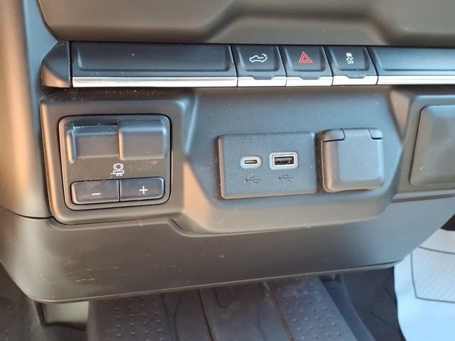 Used 2021 Chevrolet Silverado 2500 Custom w/ Custom Value Package AWD/4WD image 21