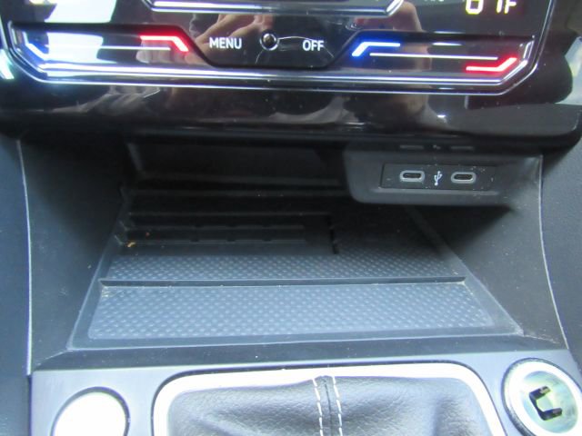 Used 2025 Volkswagen Jetta SE FWD image 45