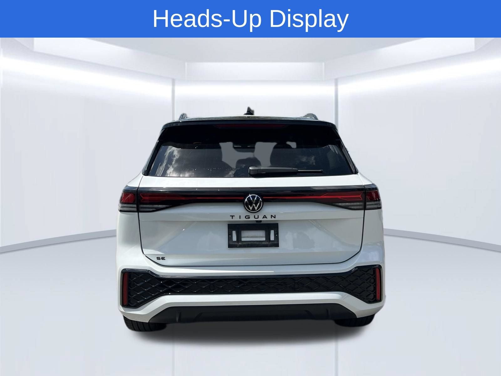 Used 2025 Volkswagen Tiguan SE R-Line FWD image 7