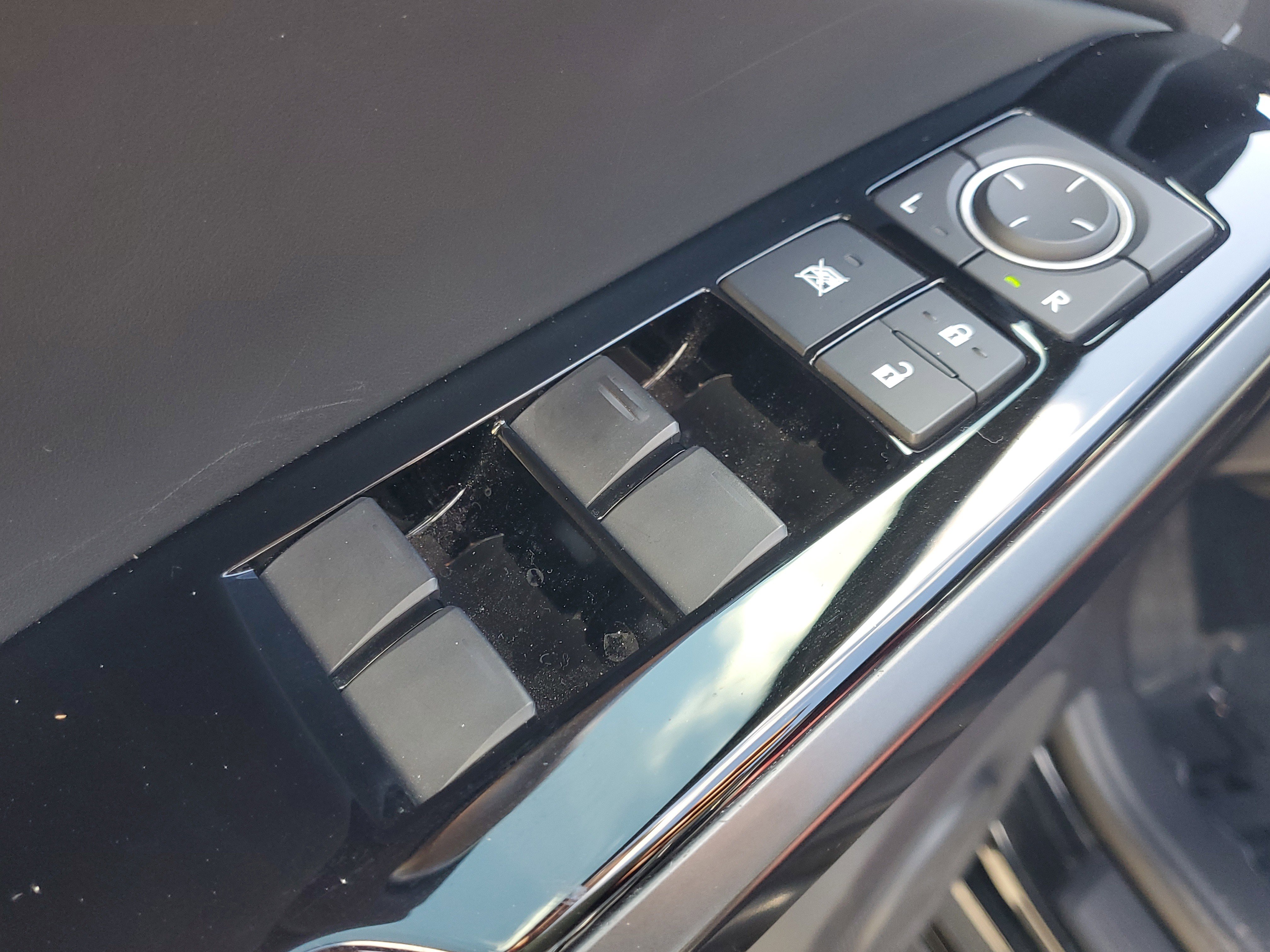 Used 2025 Lexus IS 350 F Sport w/ Accessory Package 2 RWD image 19