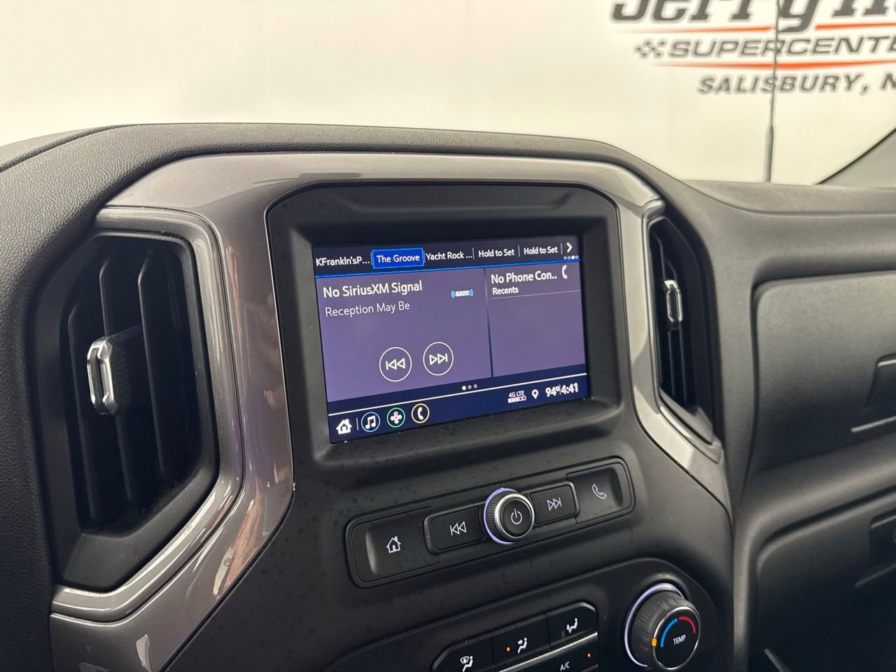 Used 2020 Chevrolet Silverado 2500 Custom w/ Custom Value Package AWD/4WD image 15