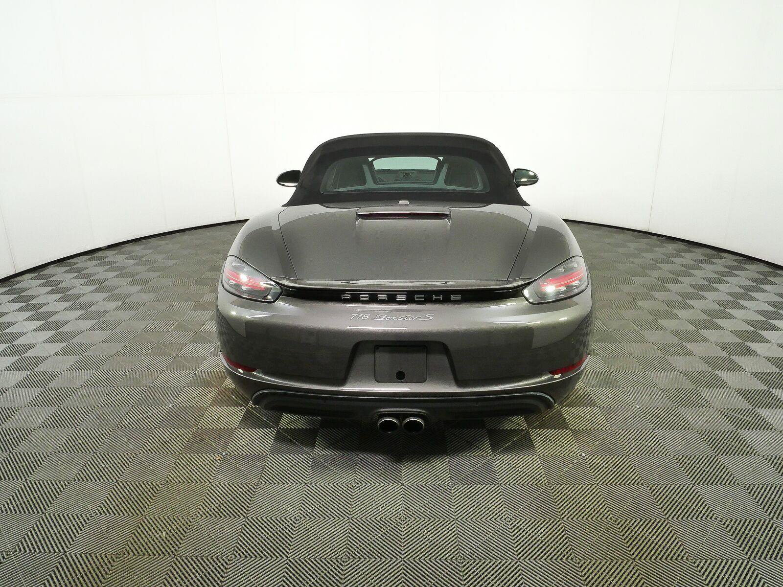 Certified 2017 Porsche 718 Boxster S RWD image 24