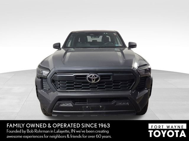 Used 2024 Toyota Tacoma TRD Off-Road AWD/4WD image 3