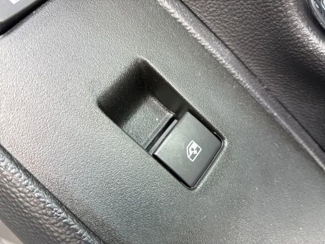 Used 2020 Chevrolet Trax LT FWD image 26