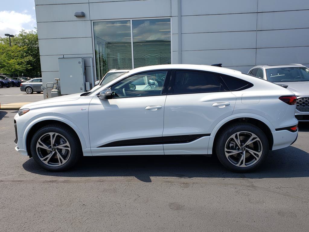 New 2027 Audi Q6 e-tron Premium Plus AWD/4WD image 2