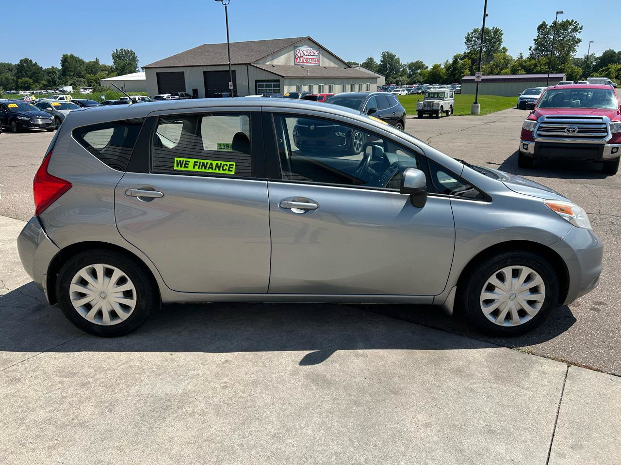 Used 2014 Nissan Versa Note SV FWD image 4