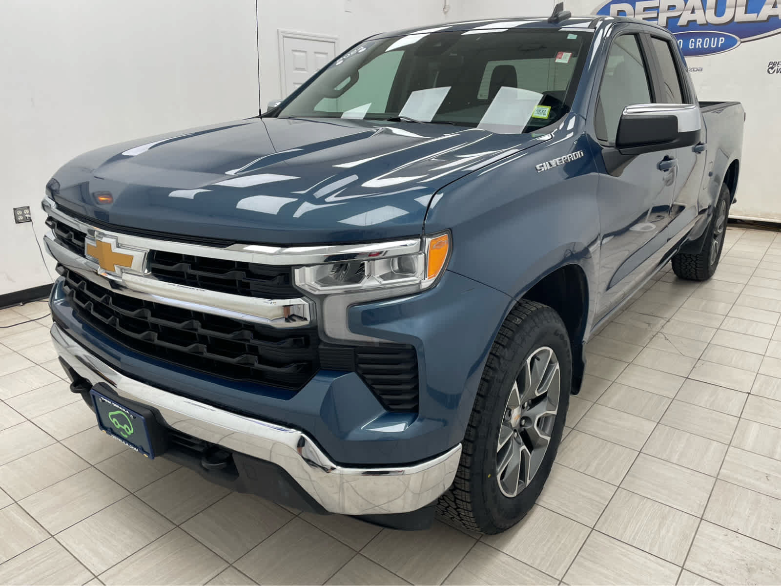 Used 2024 Chevrolet Silverado 1500 LT AWD/4WD image 18