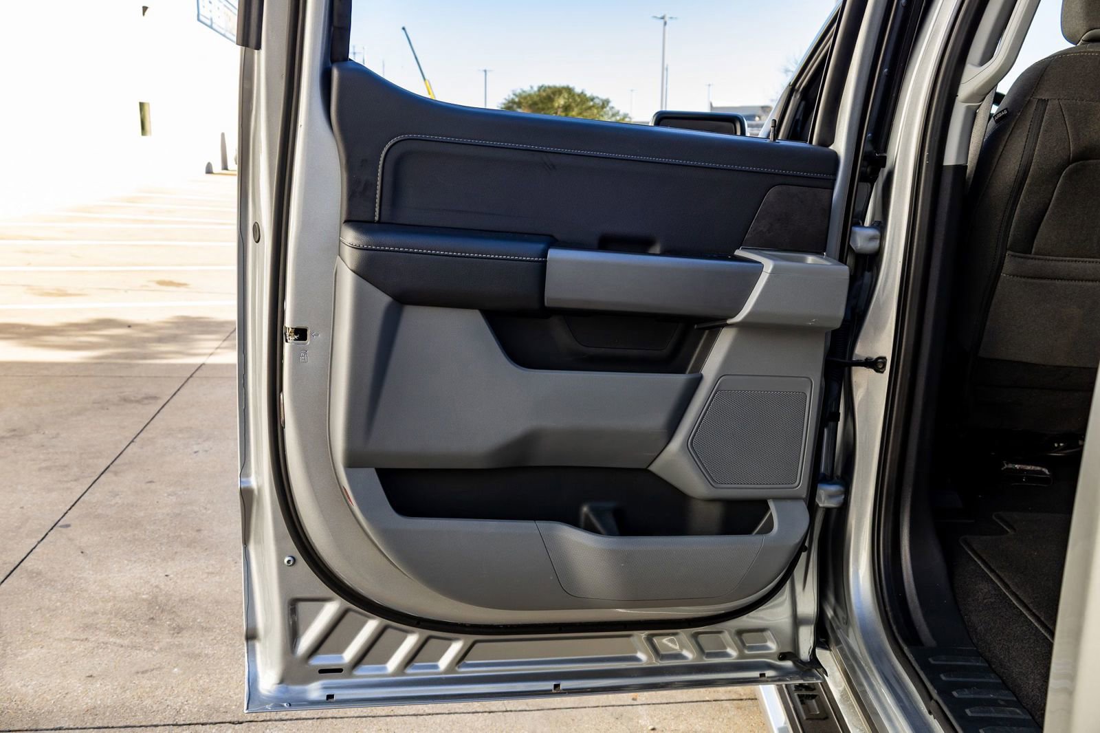 Used 2024 Ford F150 XLT w/ Equipment Group 302A MID image 38