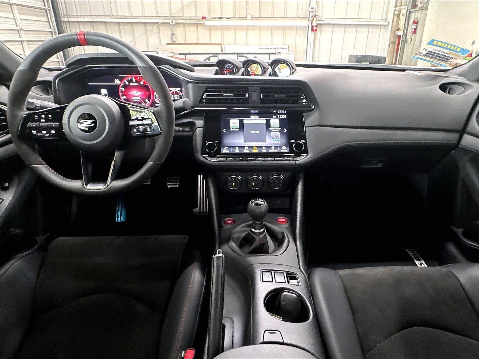 Used 2027 Nissan Z NISMO RWD image 10