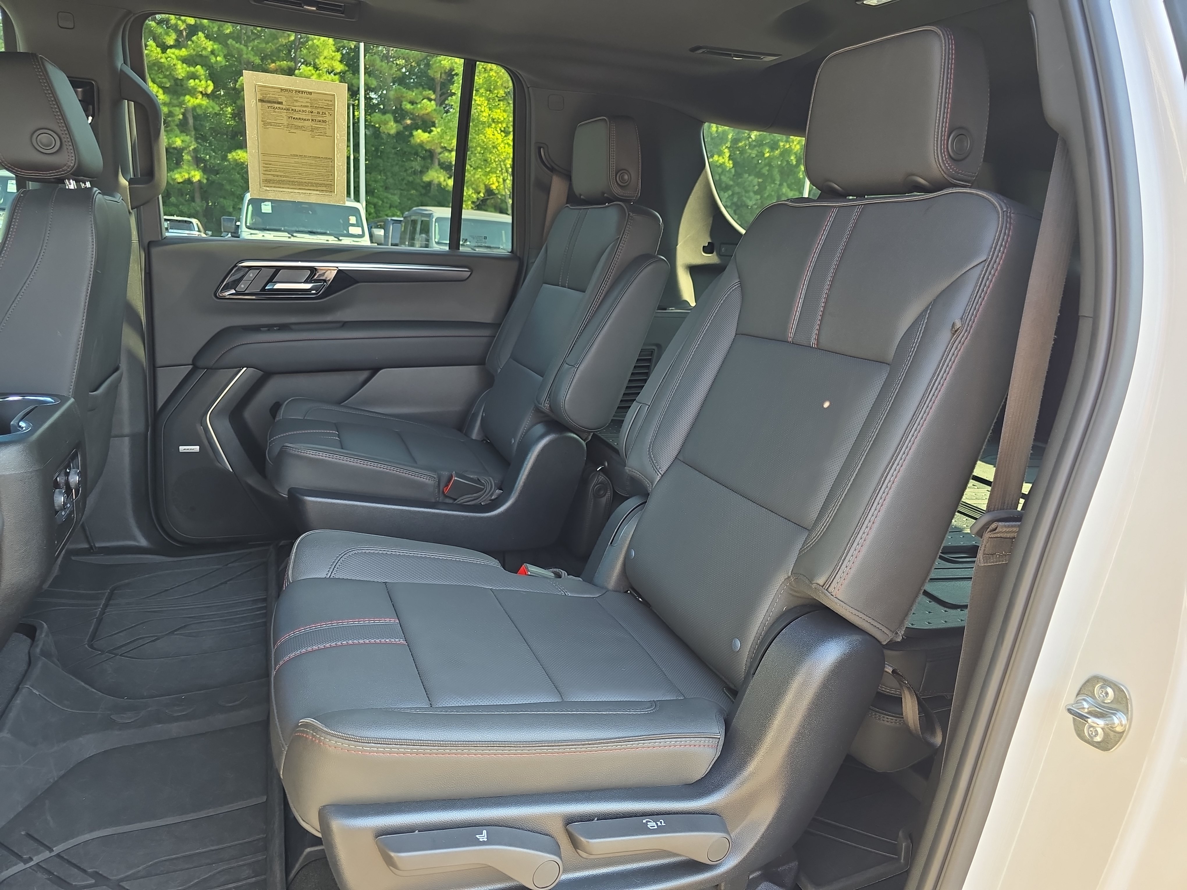 Used 2025 Chevrolet Suburban RST w/ Comfort Package AWD/4WD image 17