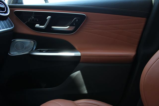 Used 2023 Mercedes-Benz GLC 300 4MATIC image 17