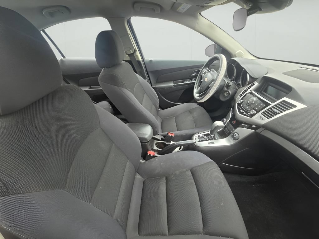 Used 2016 Chevrolet Cruze LT FWD image 13