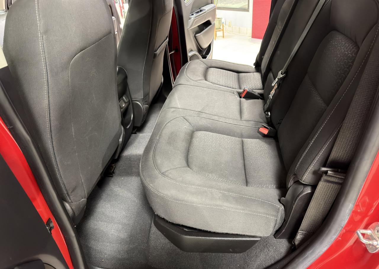 Used 2019 GMC Canyon SLE image 37